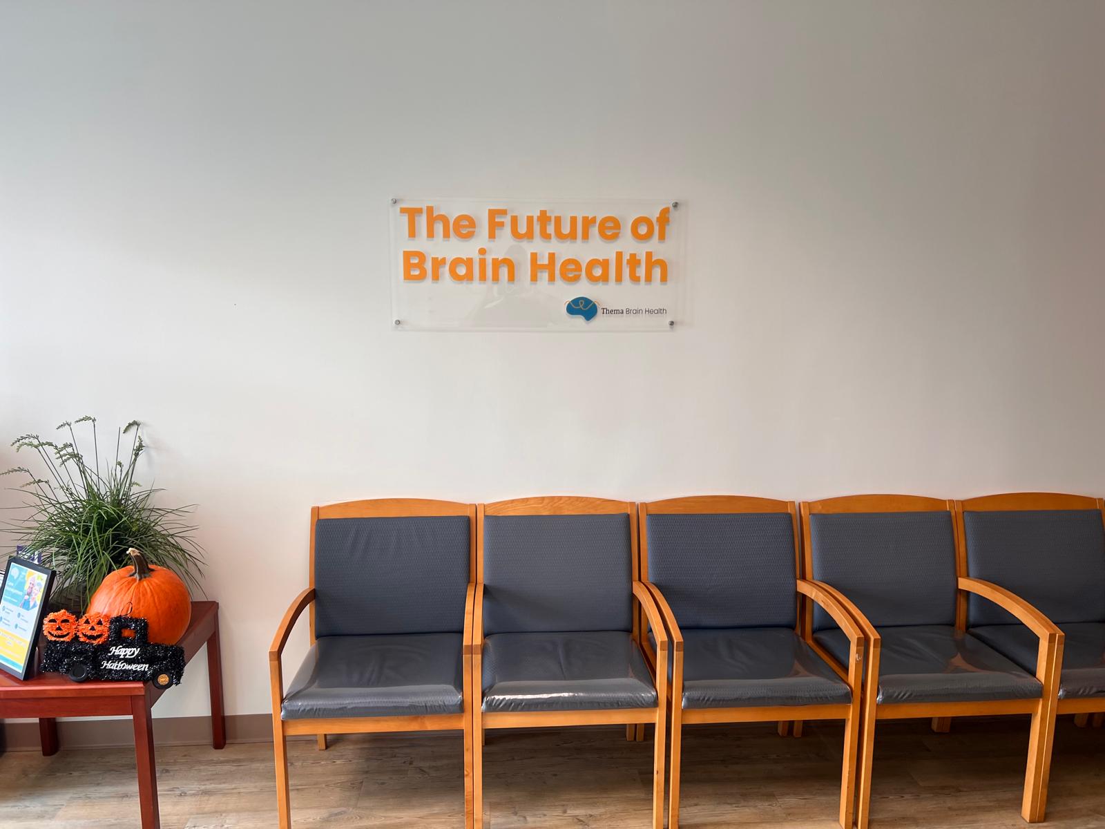 Comfortable infusion chairs at Thema Brain Health